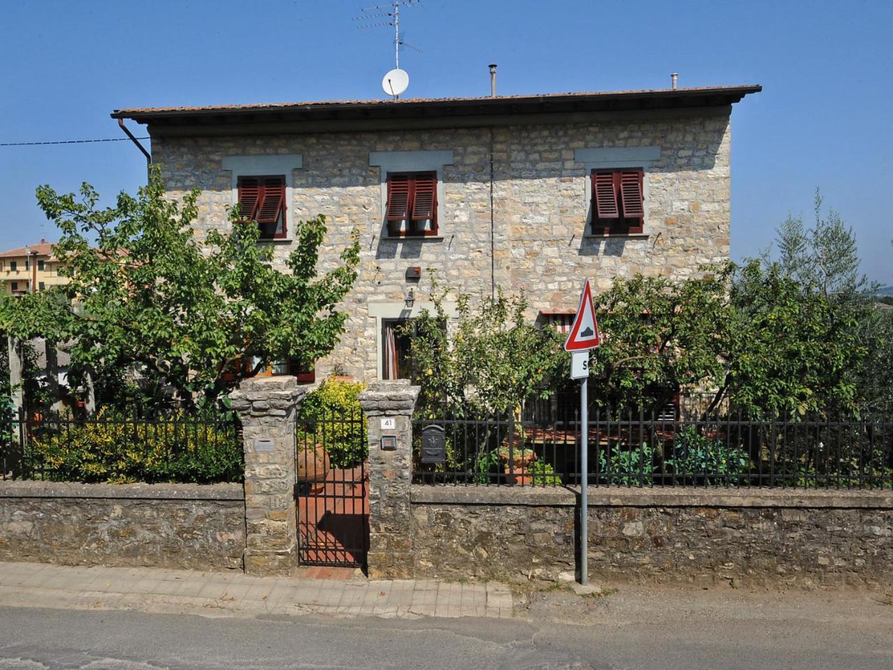 Apartment Matteuzzi By Interhome Mercatale Val Di Pesa Kültér fotó